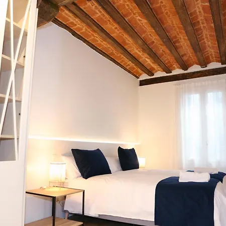 Premium En Pleno Casco Viejo De *