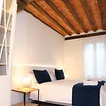 Premium En Pleno Casco Viejo De *