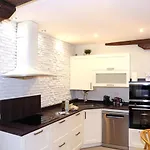 Premium En Pleno Casco Viejo De *
