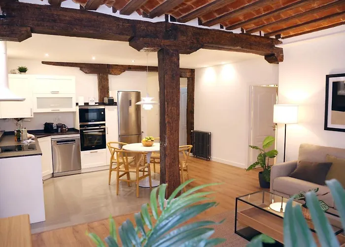 Premium En Pleno Casco Viejo De *